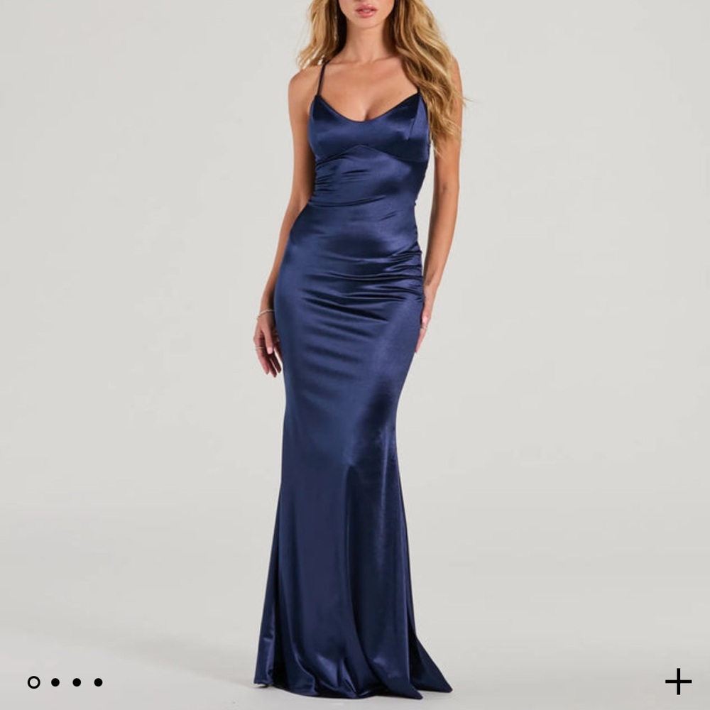 Lace up mermaid satin prom dress
